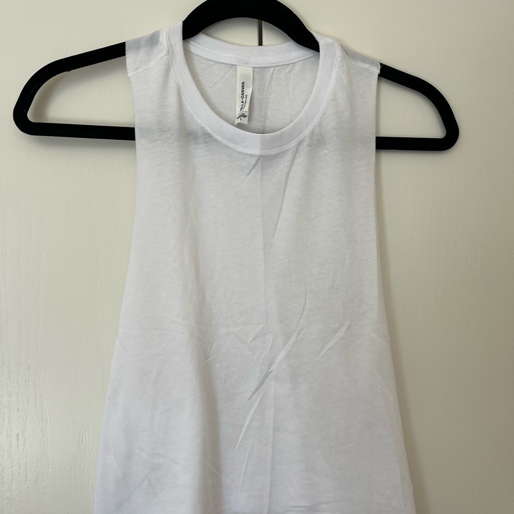Women's White Sleeveless Top